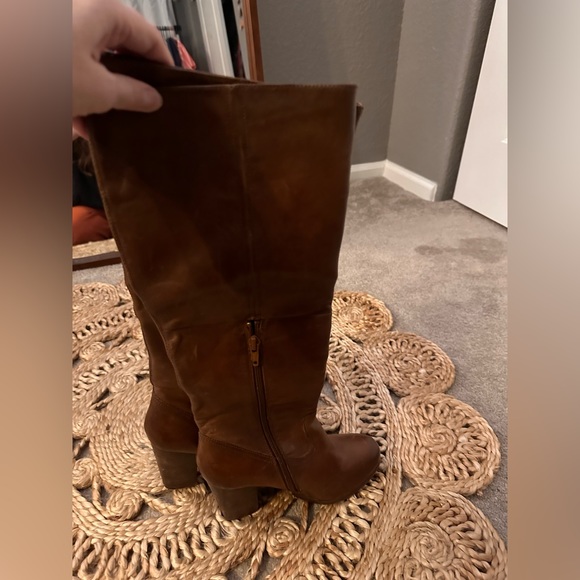 Steve Madden Hudsun Cognac Leather Knee High Heeled Boots Size 7.5 Like New! - Picture 8 of 8